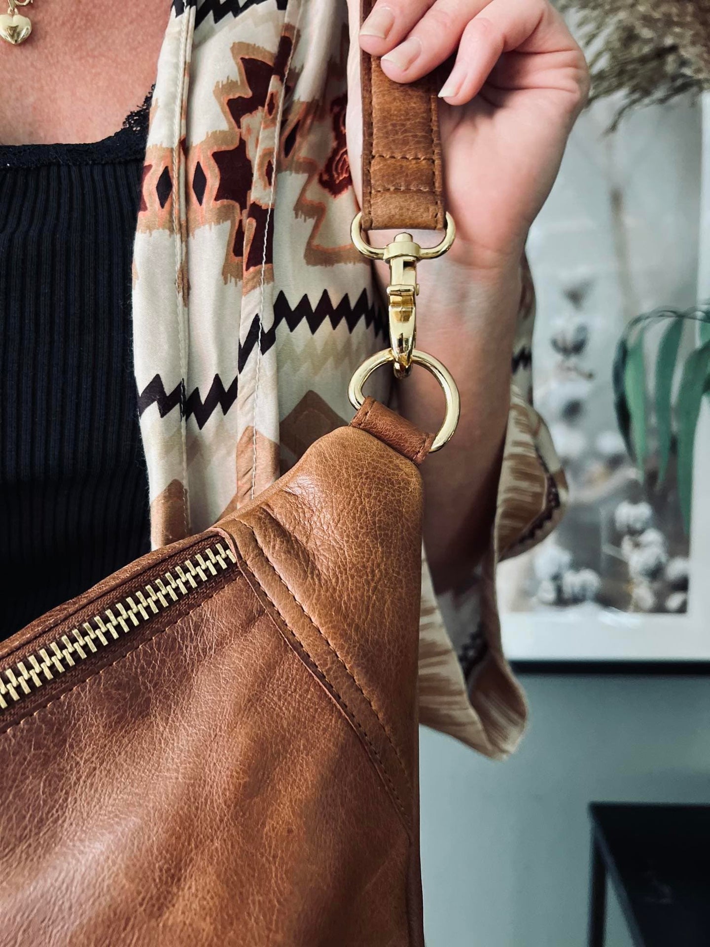 Bumbag EMILIA Walnut - VIAMAJA.DK