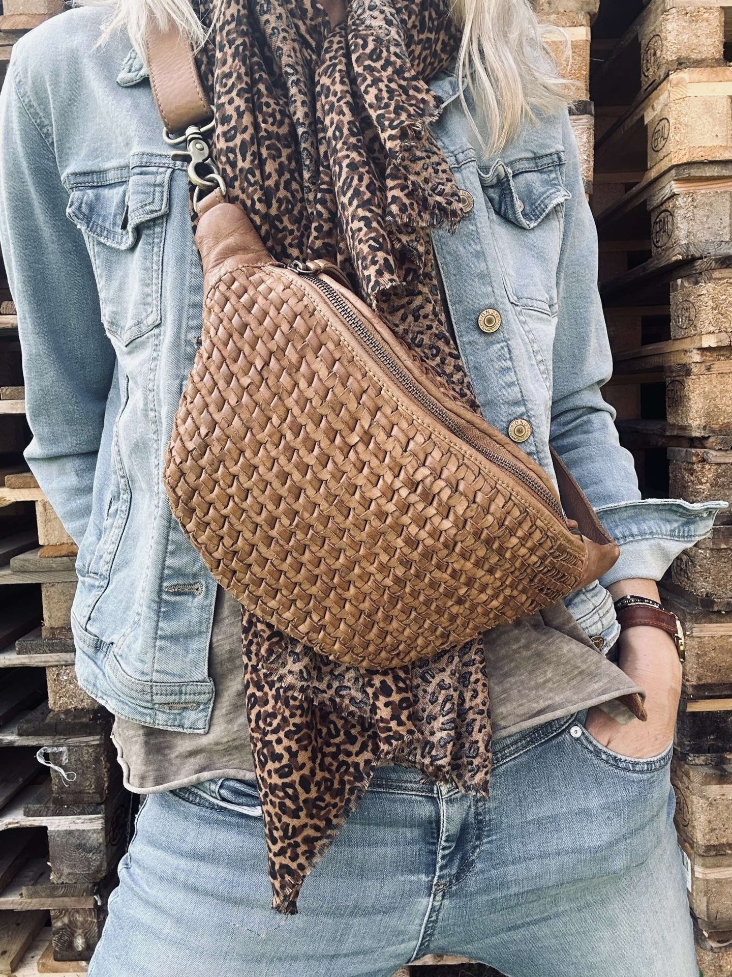 Bumbag flettet læder - Nature - VIAMAJA.DK