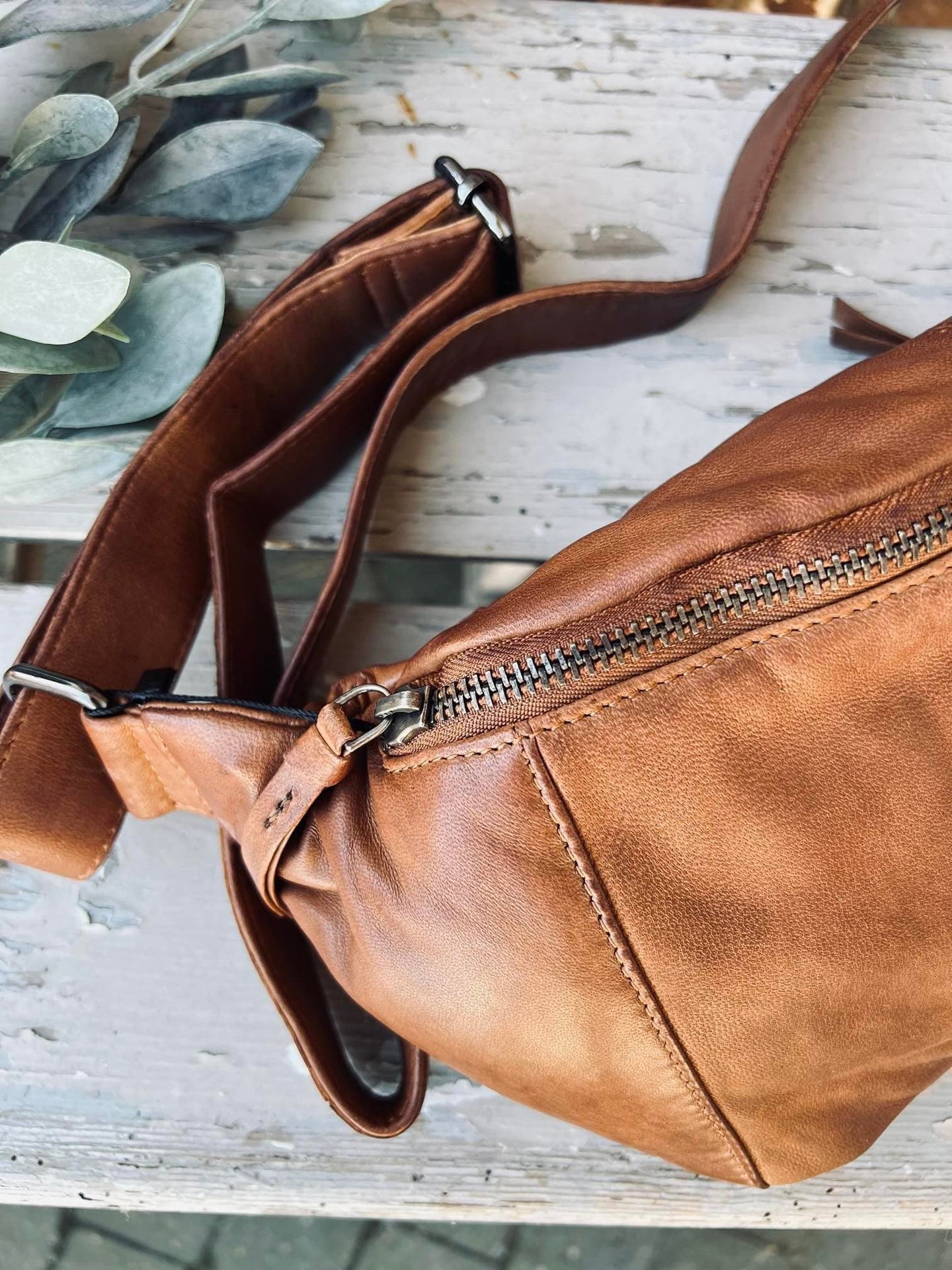 Bumbag JUNE - BIG Cognac - VIAMAJA.DK