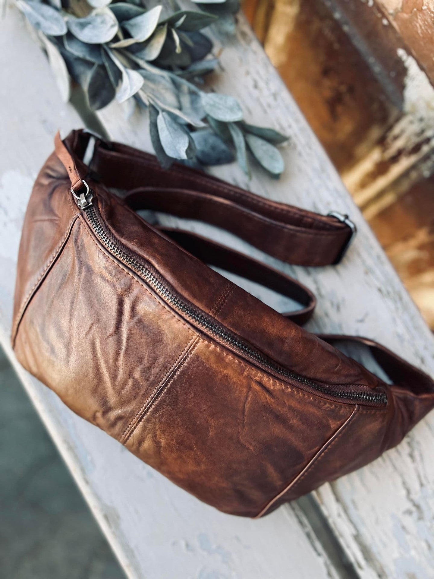 Bumbag JUNE - BIG Dark cognac - VIAMAJA.DK