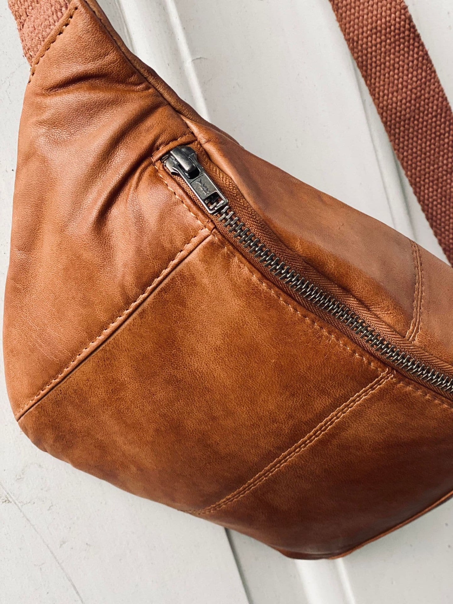 Bumbag JUNE - Cognac - VIAMAJA.DK