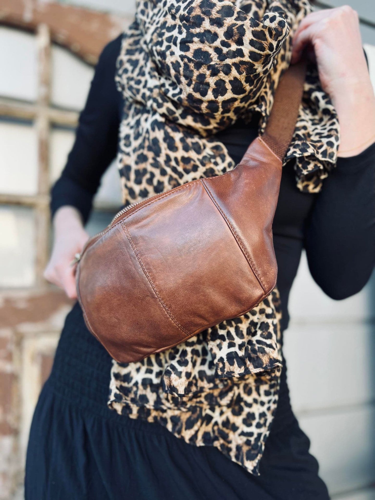 Bumbag JUNE - Dark cognac - VIAMAJA.DK