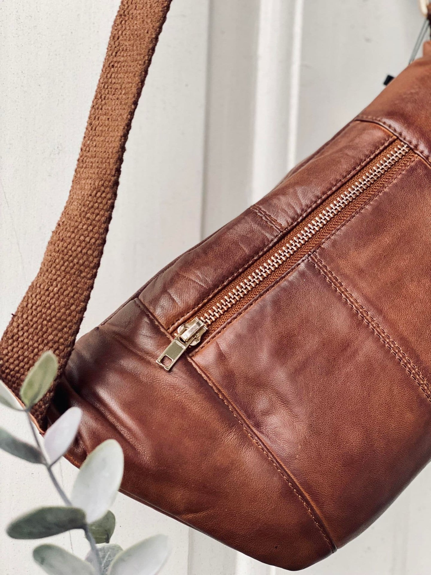 Bumbag JUNE - Dark cognac - VIAMAJA.DK