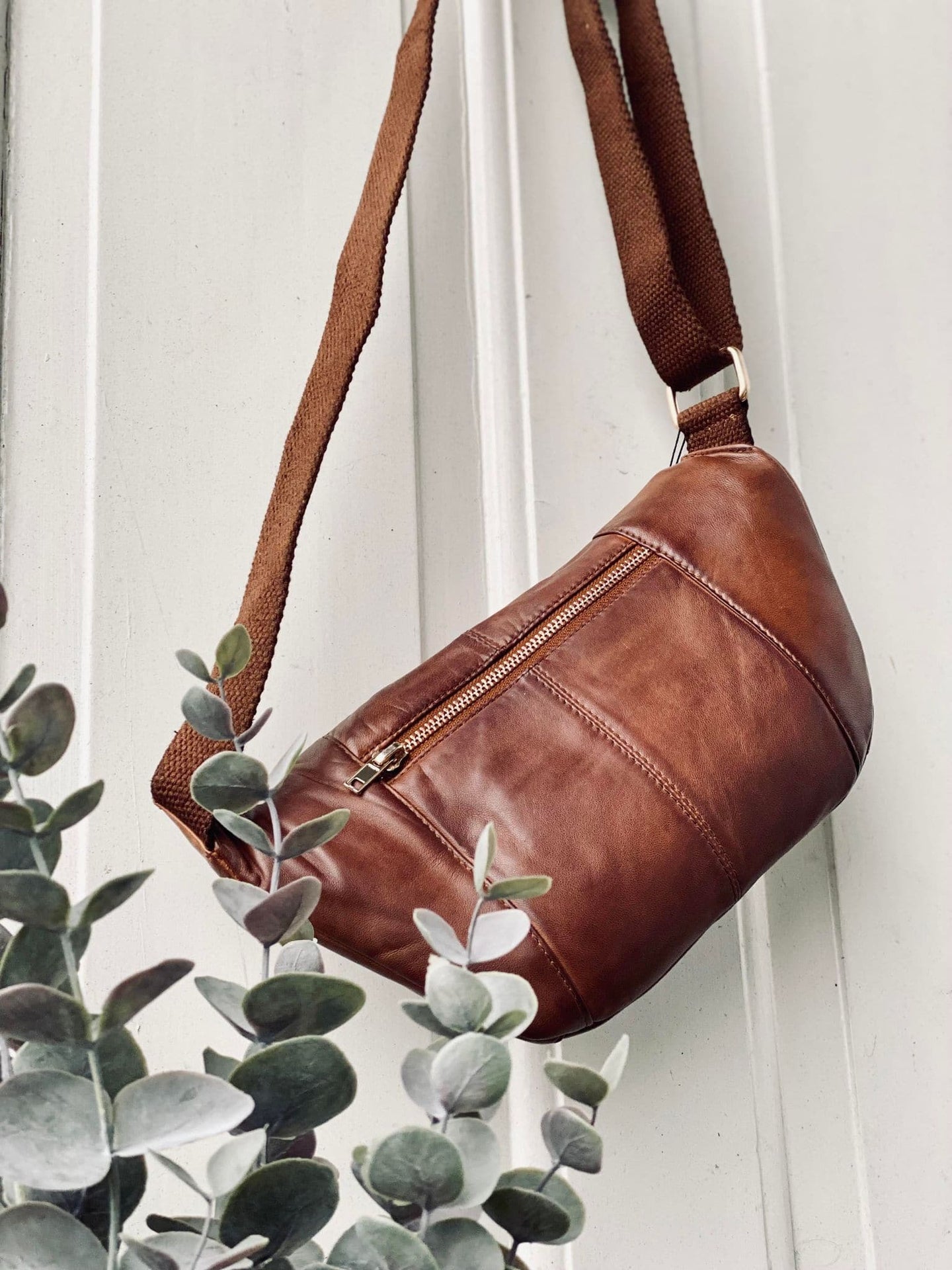 Bumbag JUNE - Dark cognac - VIAMAJA.DK