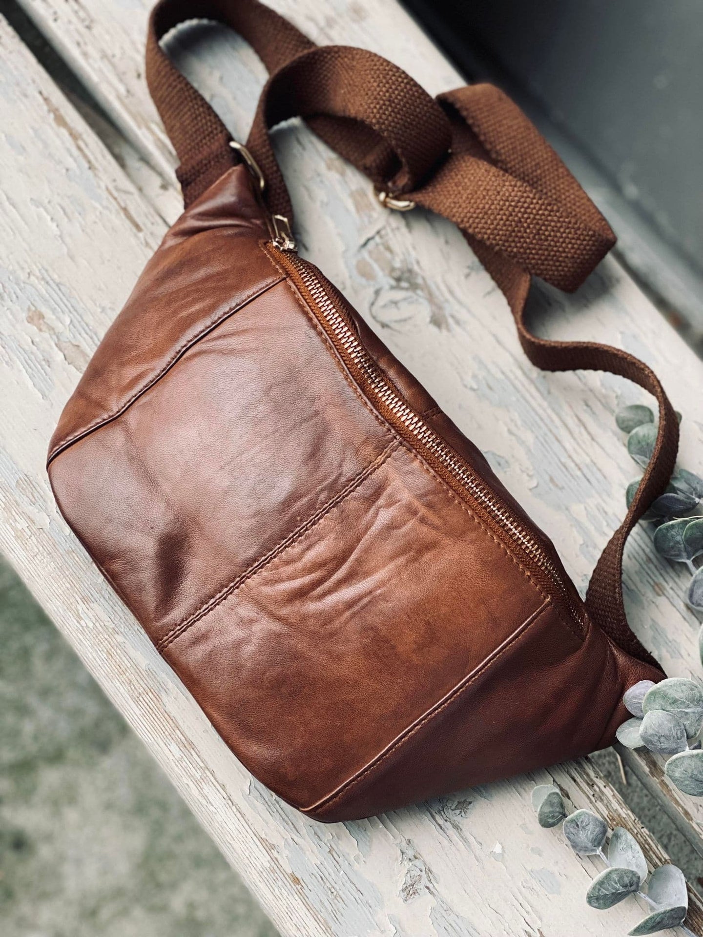 Bumbag JUNE - Dark cognac - VIAMAJA.DK