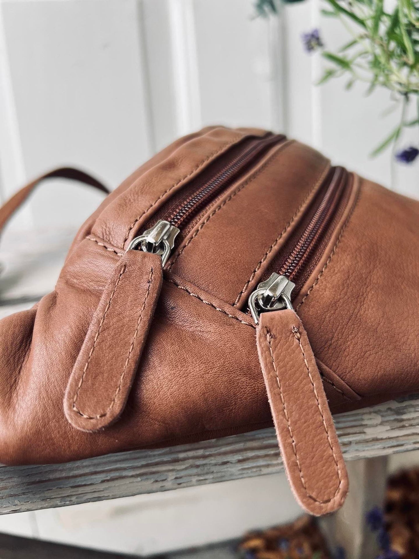 Bumbag LINA - Cognac / Brown - VIAMAJA.DK