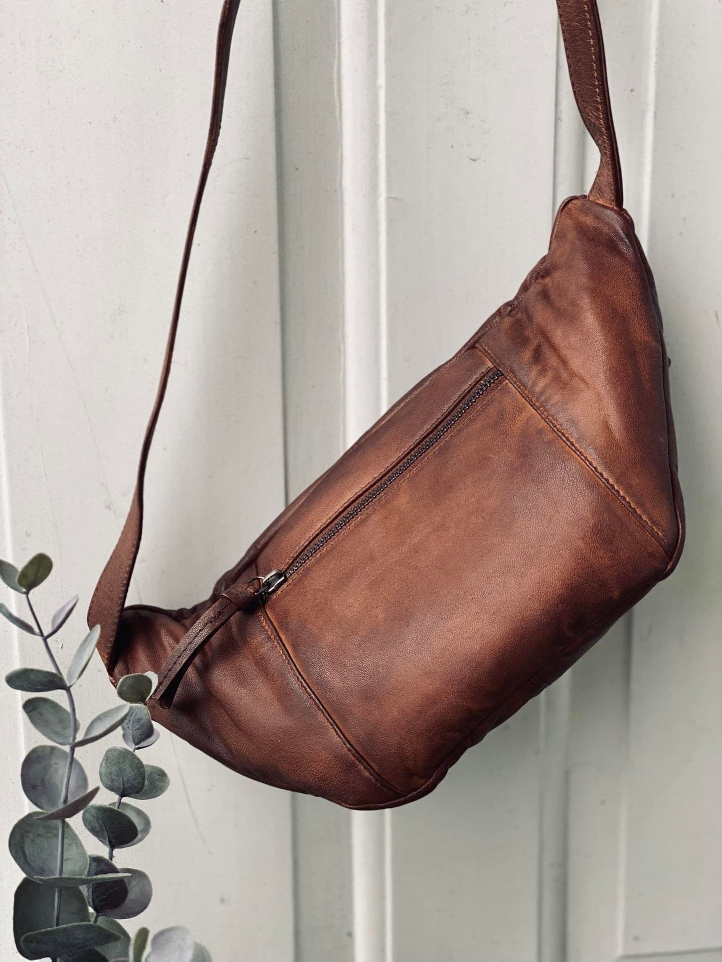 Bumbag LOCK - Dark cognac - VIAMAJA.DK
