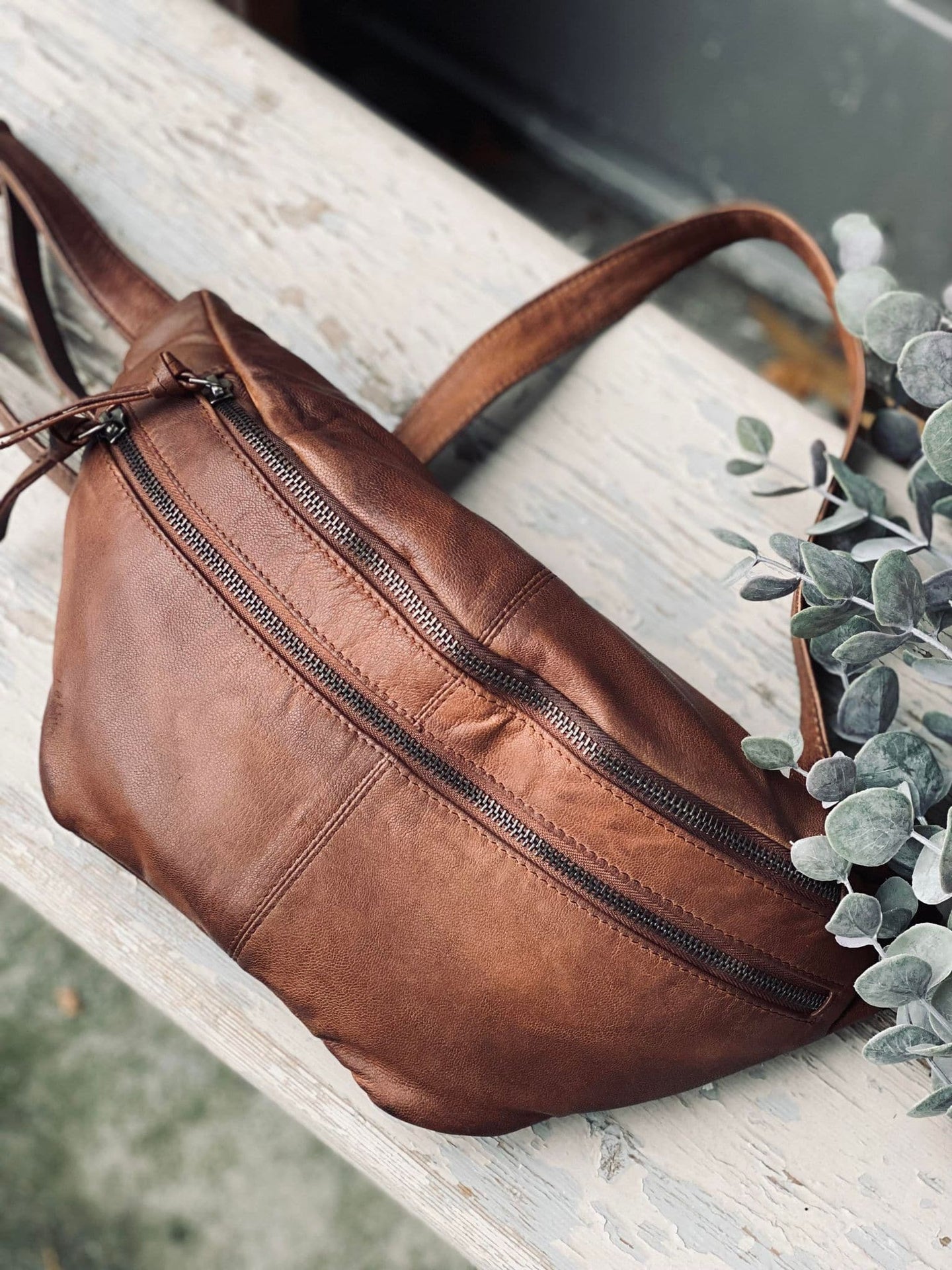 Bumbag LOCK - Dark cognac - VIAMAJA.DK