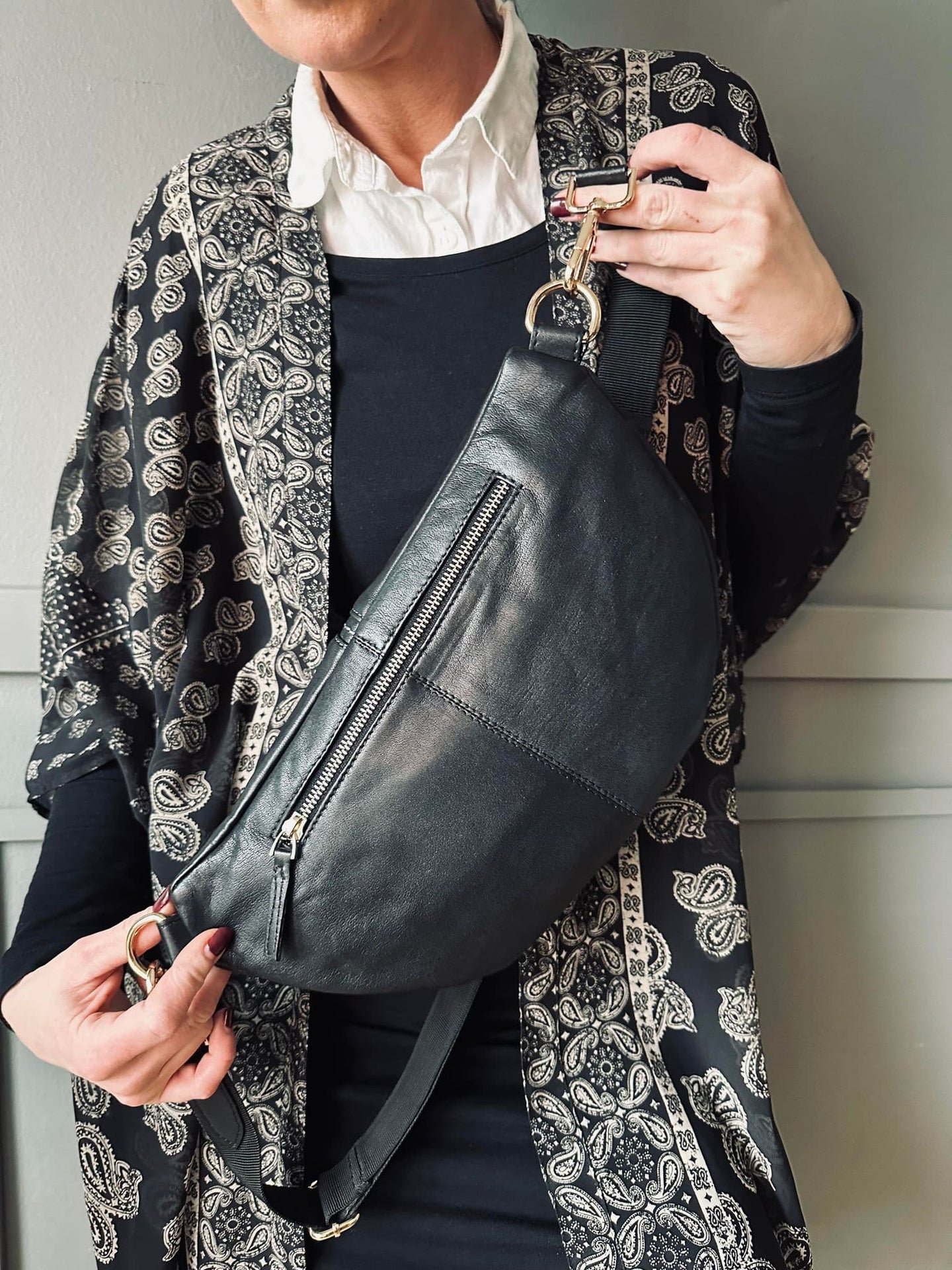Bumbag m. kontrast - Black - VIAMAJA.DK