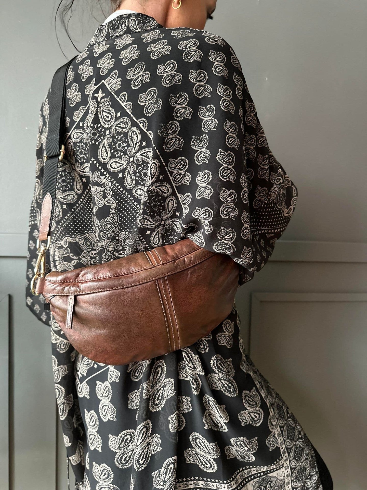 Bumbag m. kontrast - Dark cognac - VIAMAJA.DK