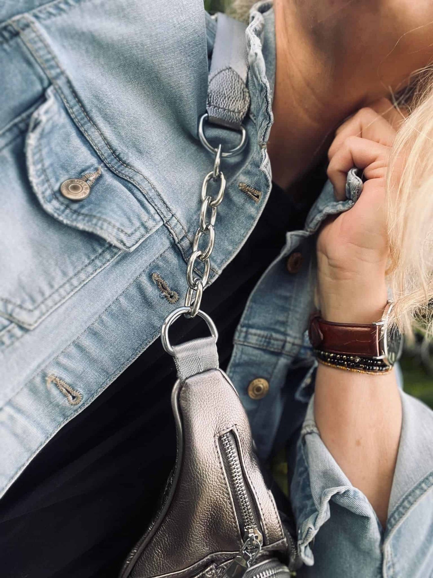Bumbag MAY med sølv lynlås – Sølv læder - VIAMAJA.DK