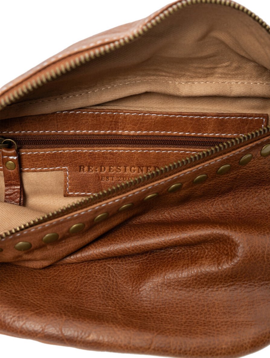 Bumbag med nitter – Walnut - VIAMAJA.DK