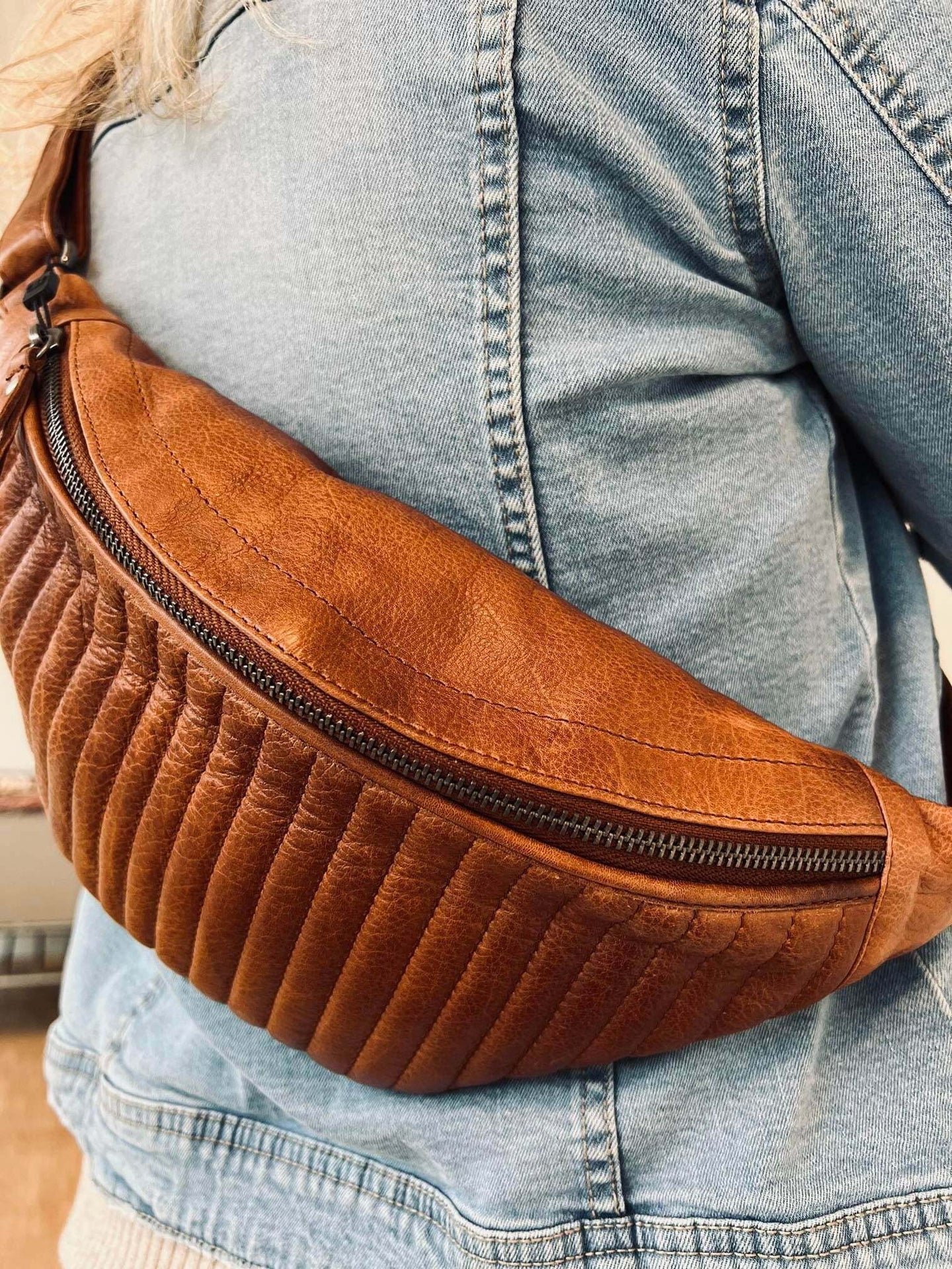 Bumbag QUILT Walnut - VIAMAJA.DK