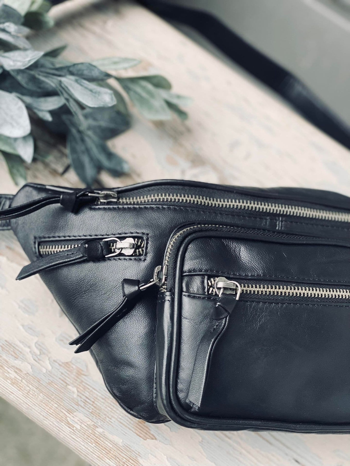 Bumbag - VINTAGE Black / Silver - VIAMAJA.DK
