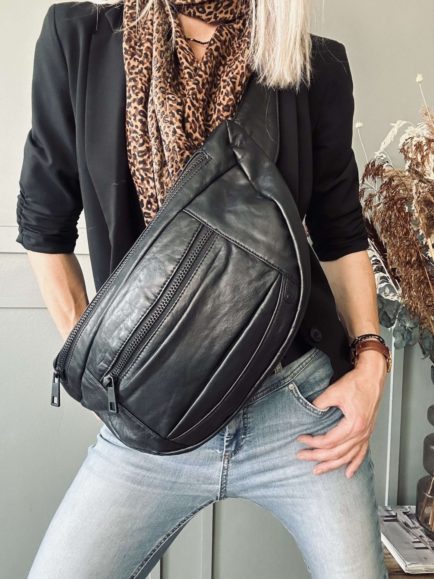 Bumbag XL MIRA – Black - VIAMAJA.DK