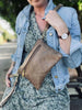 Clutch i mjukt skinn - MESSI Taupe