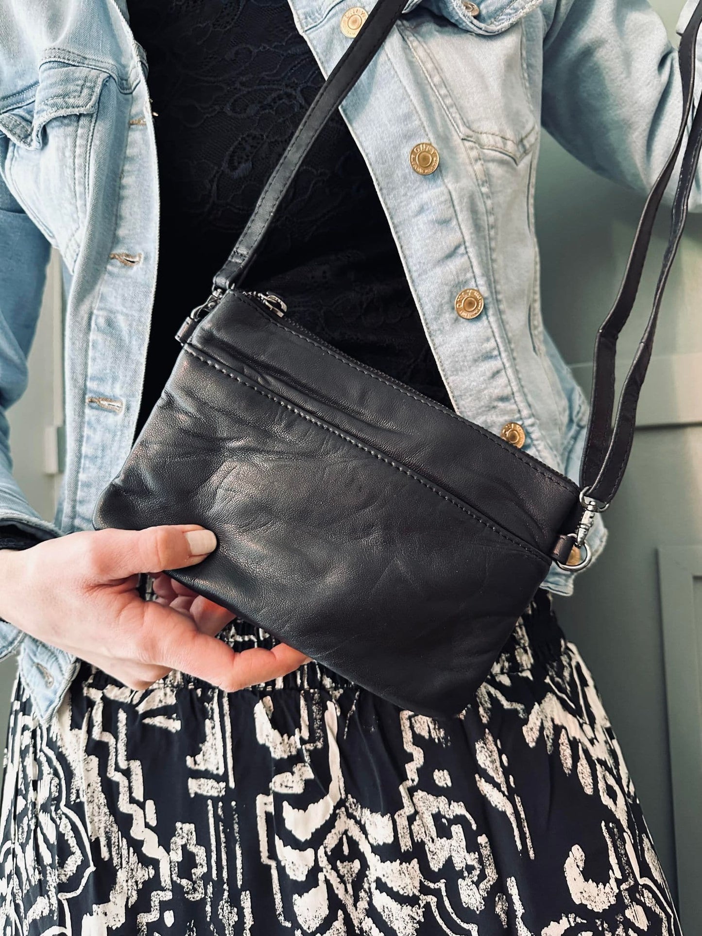 Clutch Jelva Black - VIAMAJA.DK