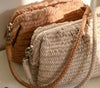 Clutch / läderväska VERA flätat mönster - Sand