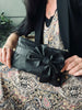 Clutch med rosett – Black leather