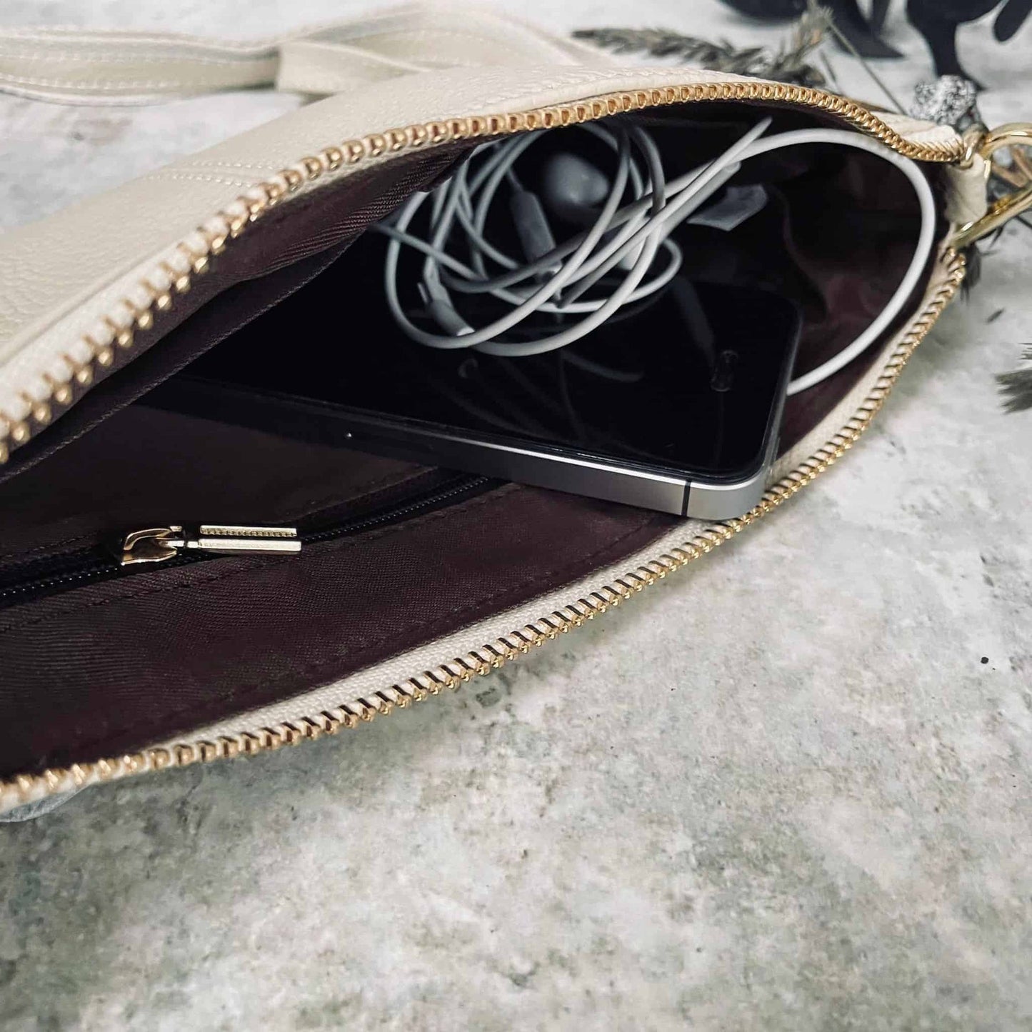 Clutch / taske OFELIA off white - VIAMAJA.DK