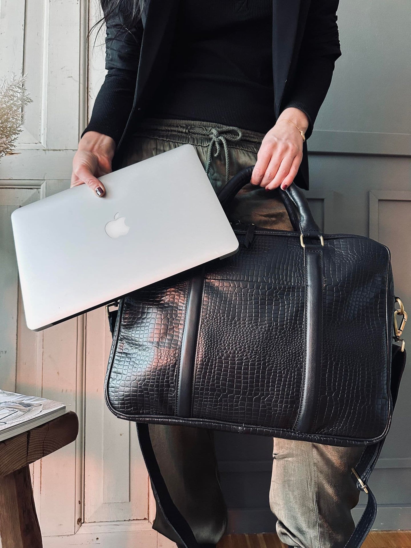 Computertake Croco Black leather - VIAMAJA.DK