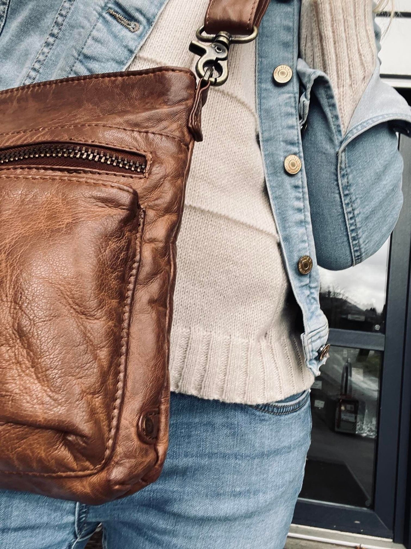 Crossbody CHESTNUT - Ultra blød - VIAMAJA.DK