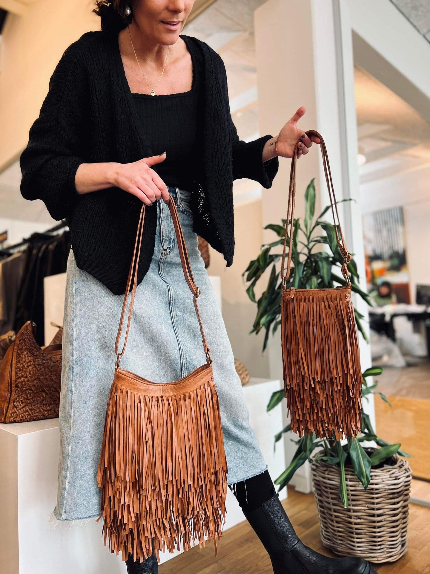 Crossbody COW Cognac - med frynser - VIAMAJA.DK