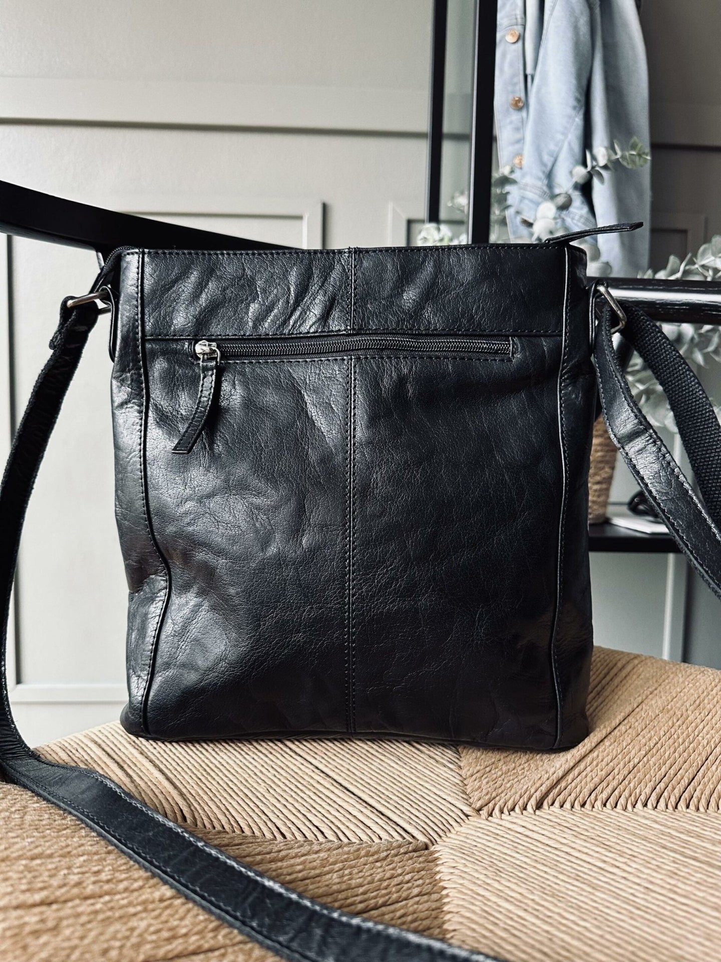 Crossbody Dina Black - VIAMAJA.DK