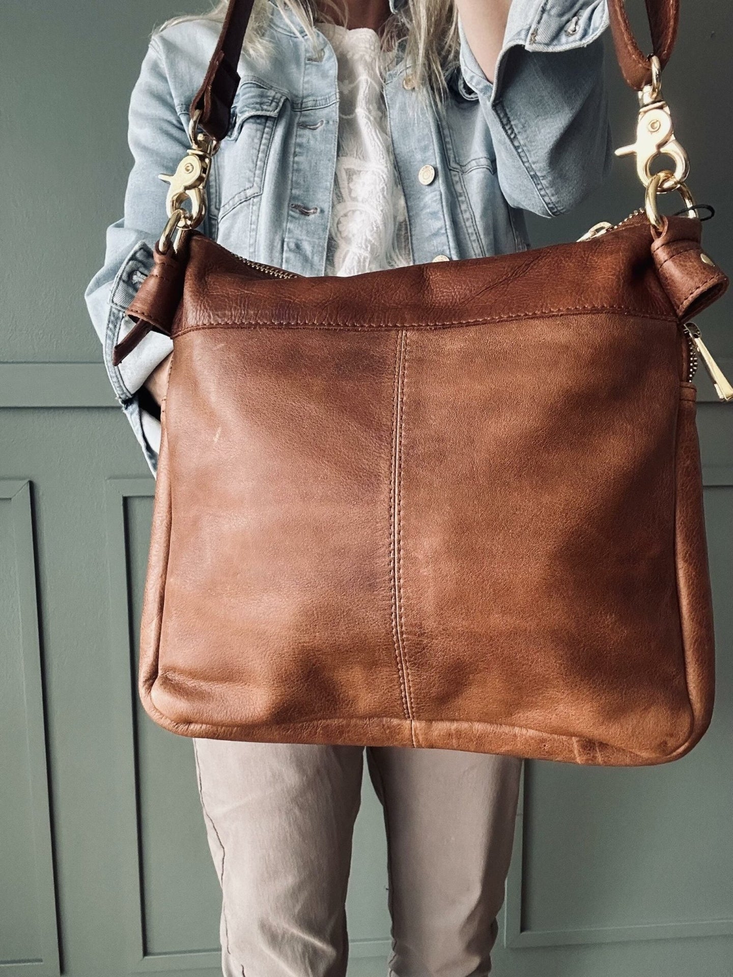 Crossbody Jenna Big – Walnut - VIAMAJA.DK