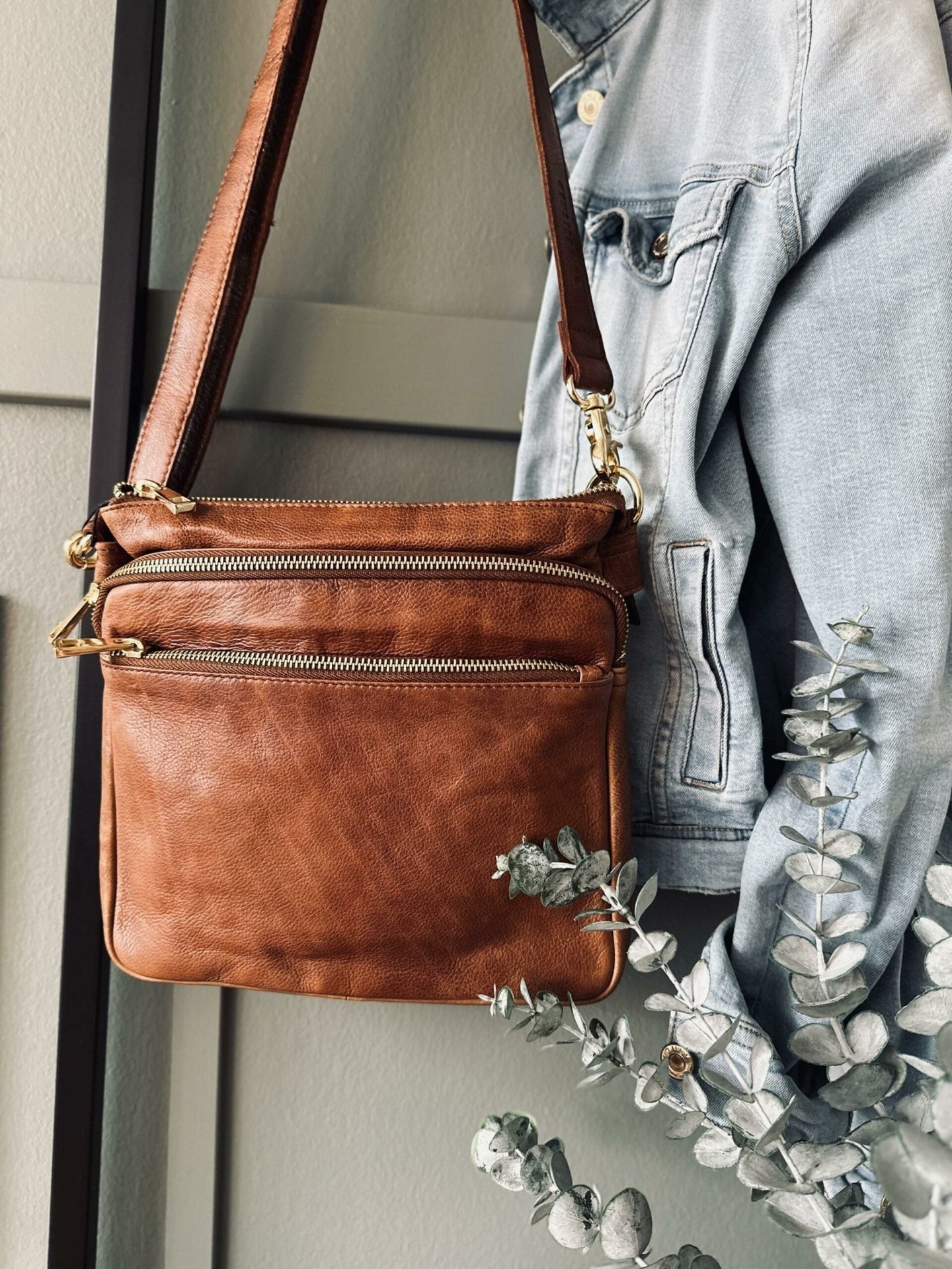 Crossbody Jenna Big – Walnut - VIAMAJA.DK