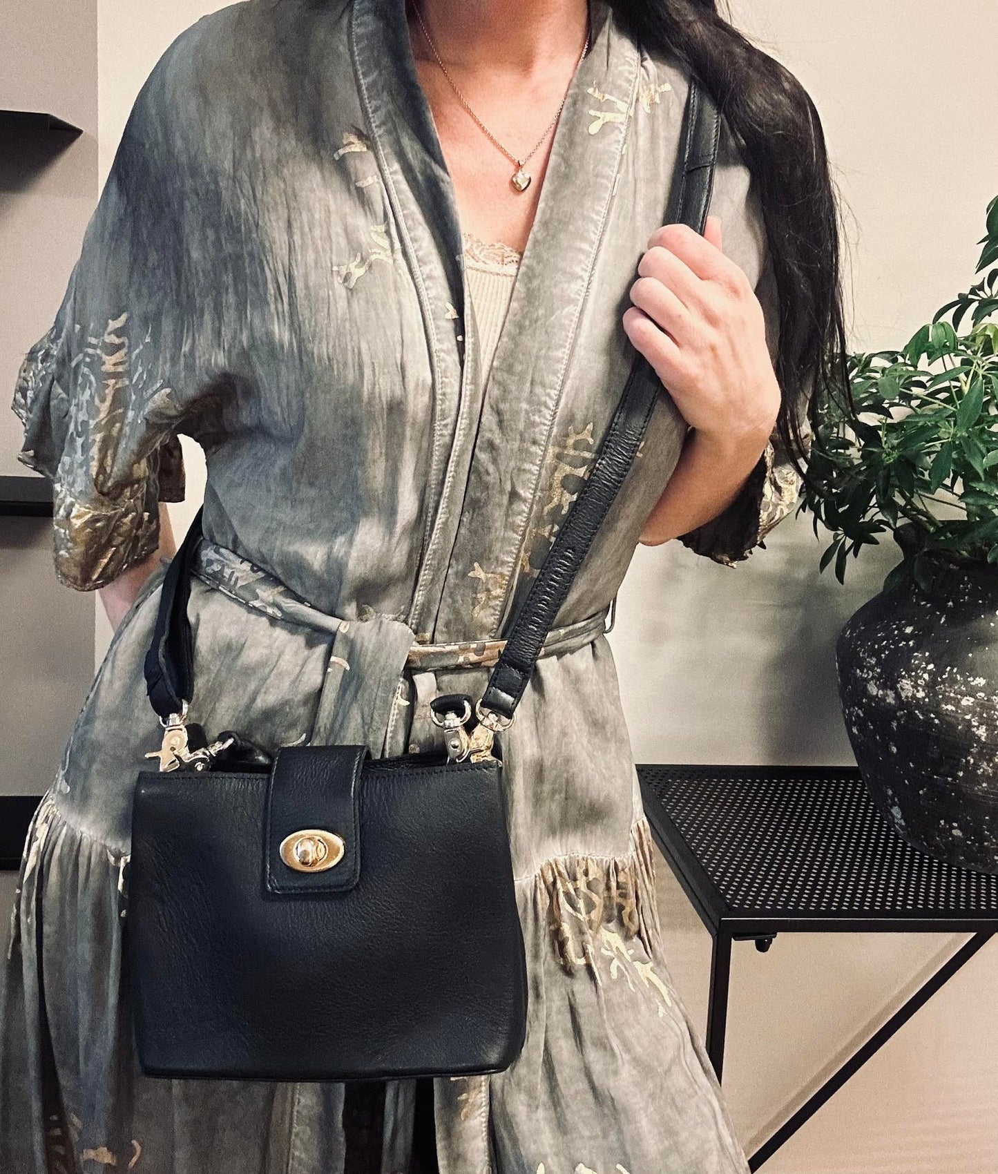Crossbody Lux black Mini - VIAMAJA.DK