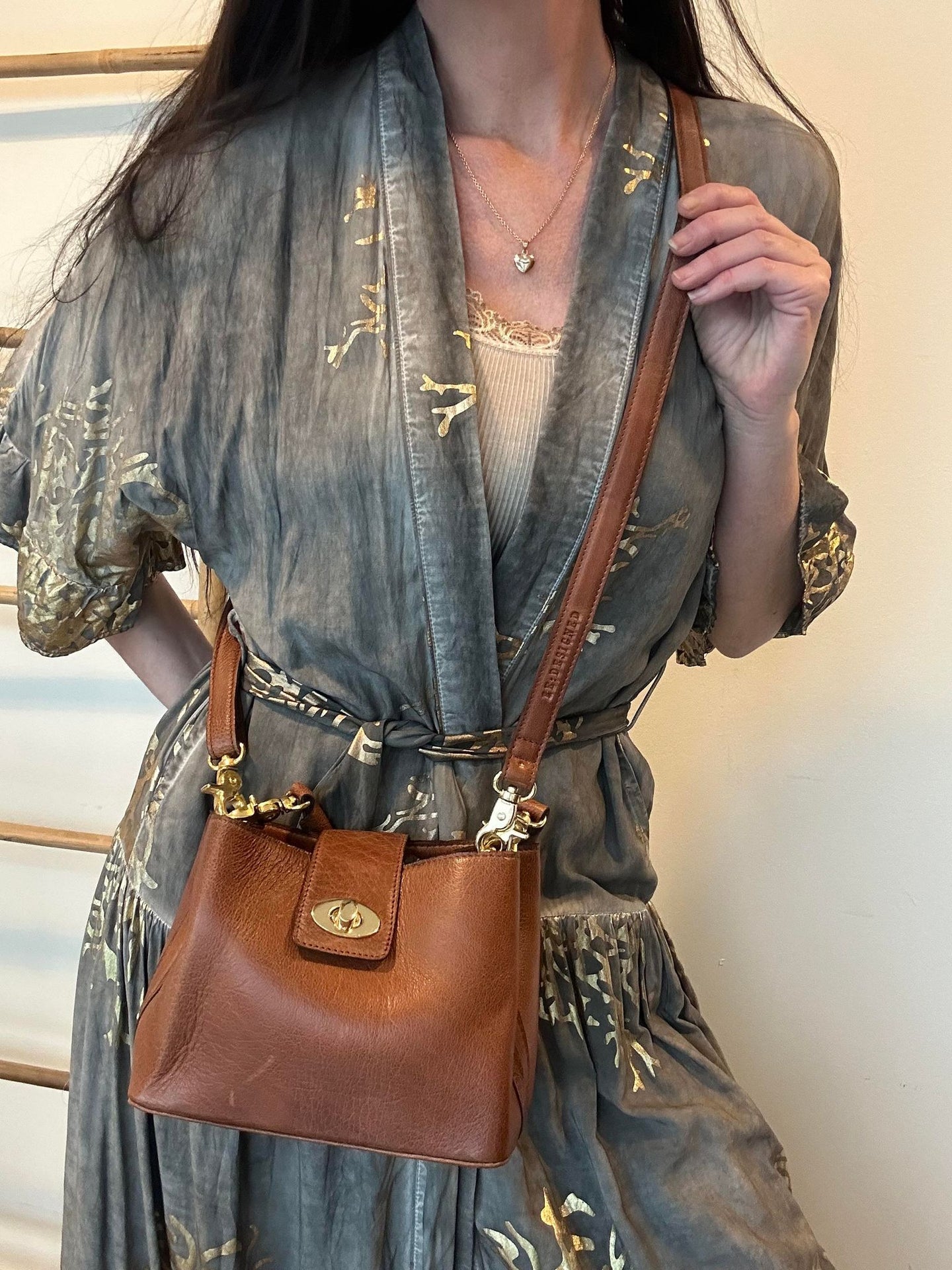 Crossbody Lux walnut Mini - VIAMAJA.DK