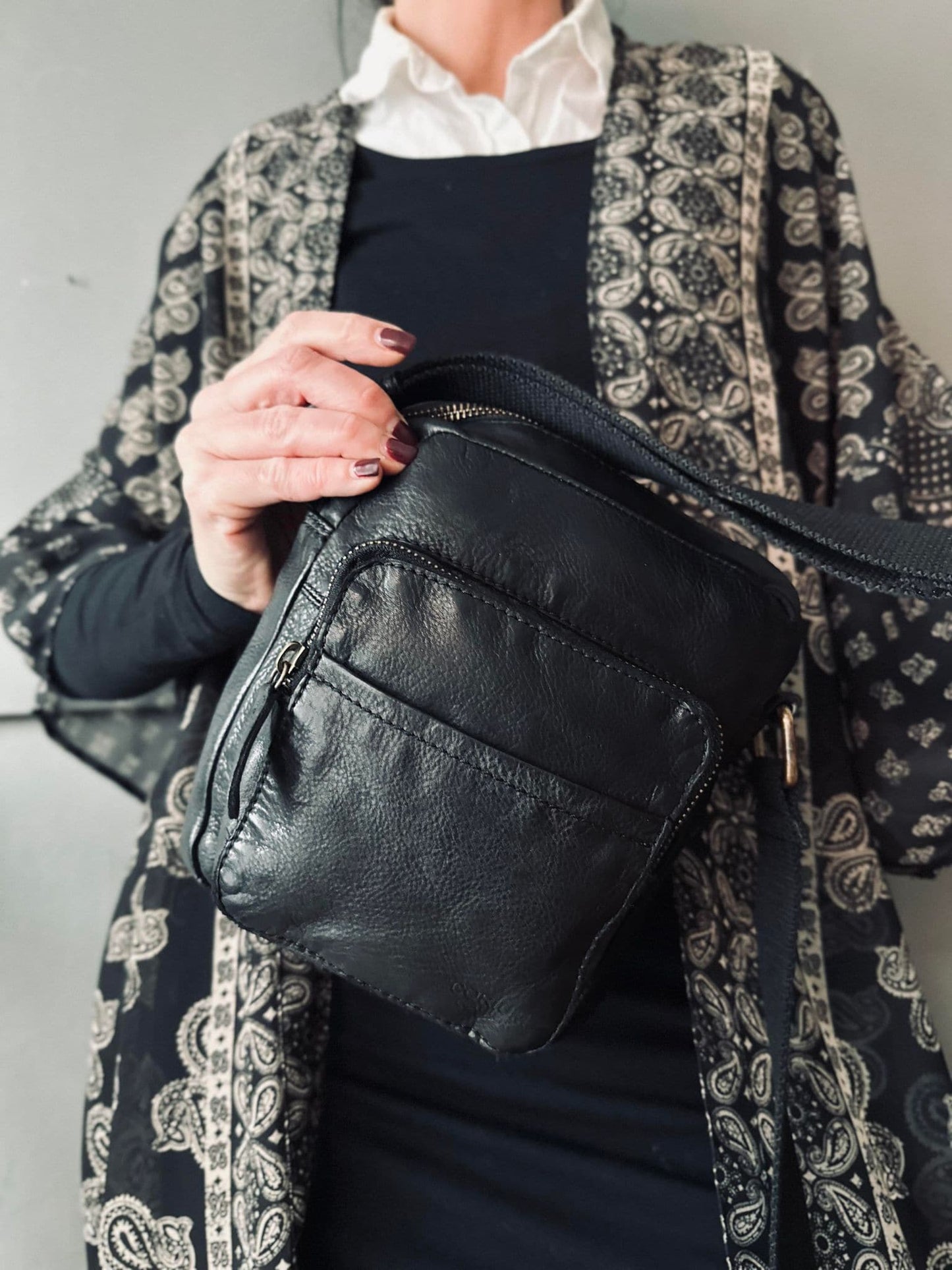 Crossbody Raw Boheme – Black unisex - VIAMAJA.DK