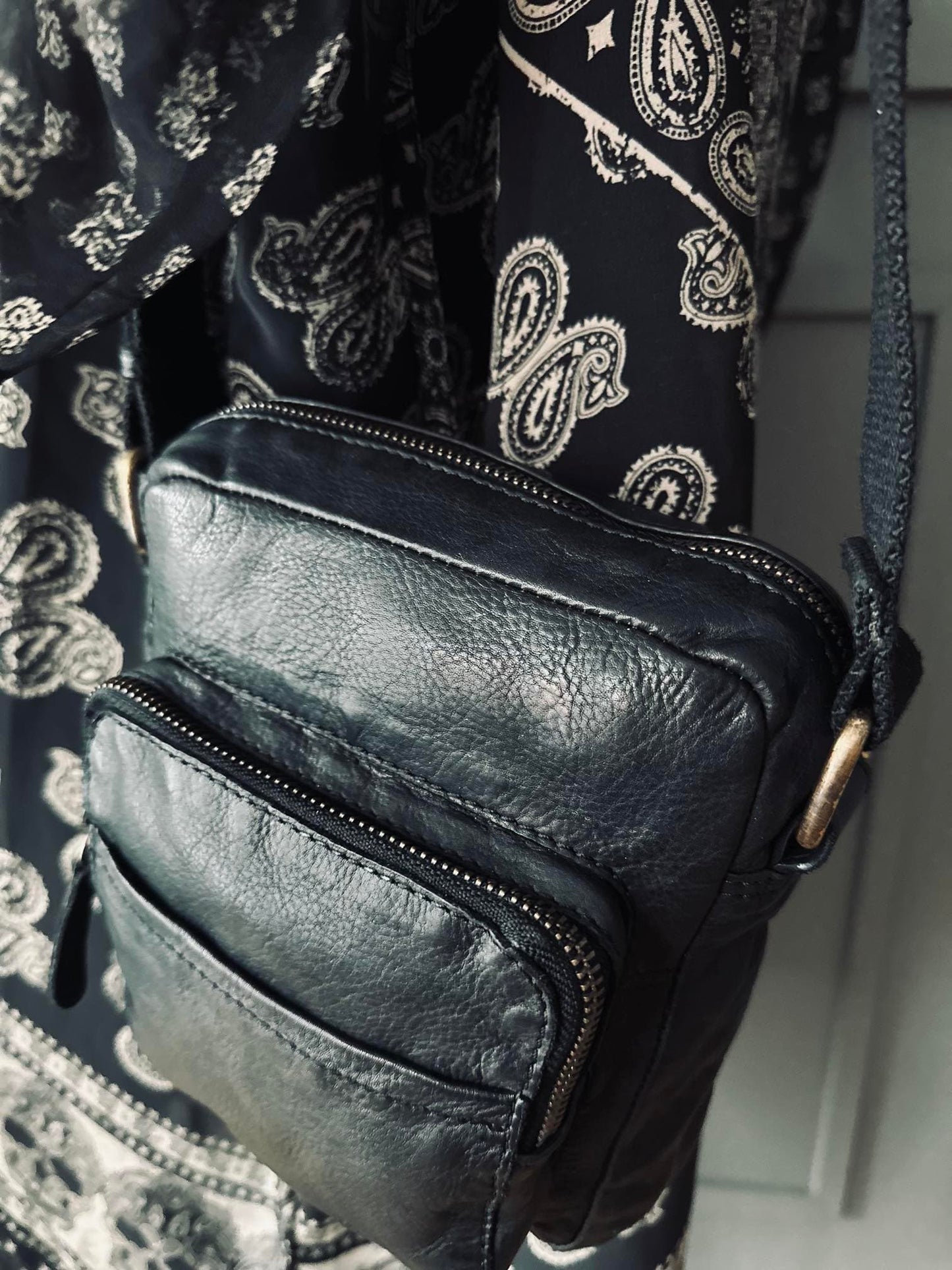 Crossbody Raw Boheme – Black unisex - VIAMAJA.DK