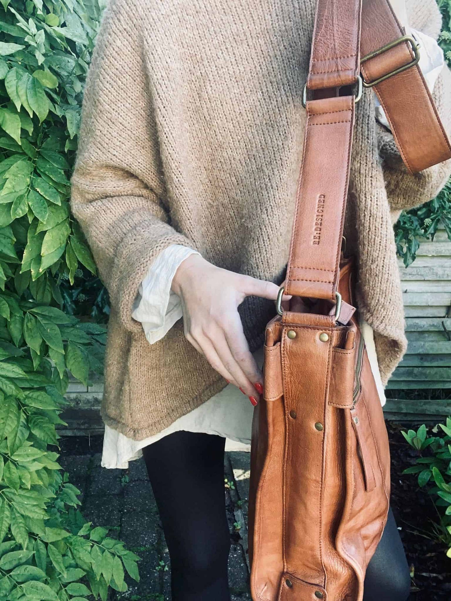 Crossbody XL DORA walnut - VIAMAJA.DK