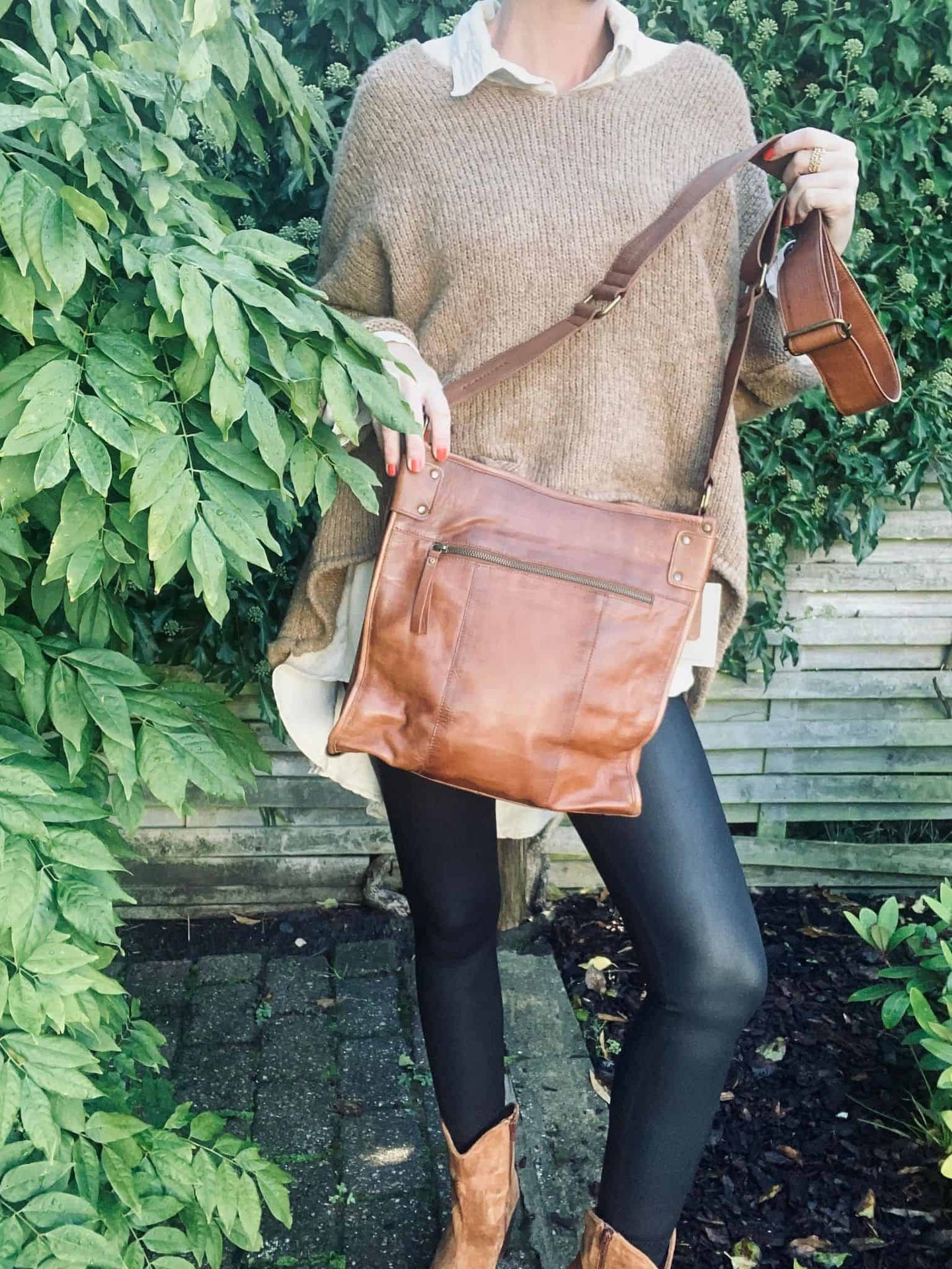 Crossbody XL DORA walnut - VIAMAJA.DK