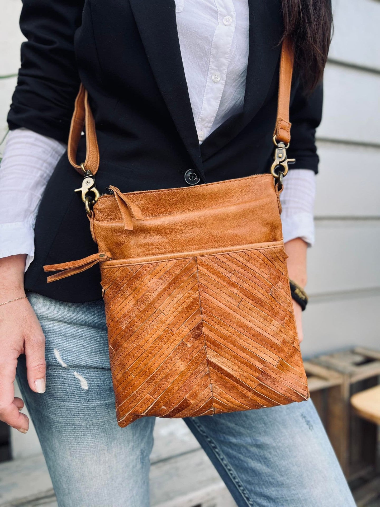 Crossover Cognac - Handmade leather - VIAMAJA.DK