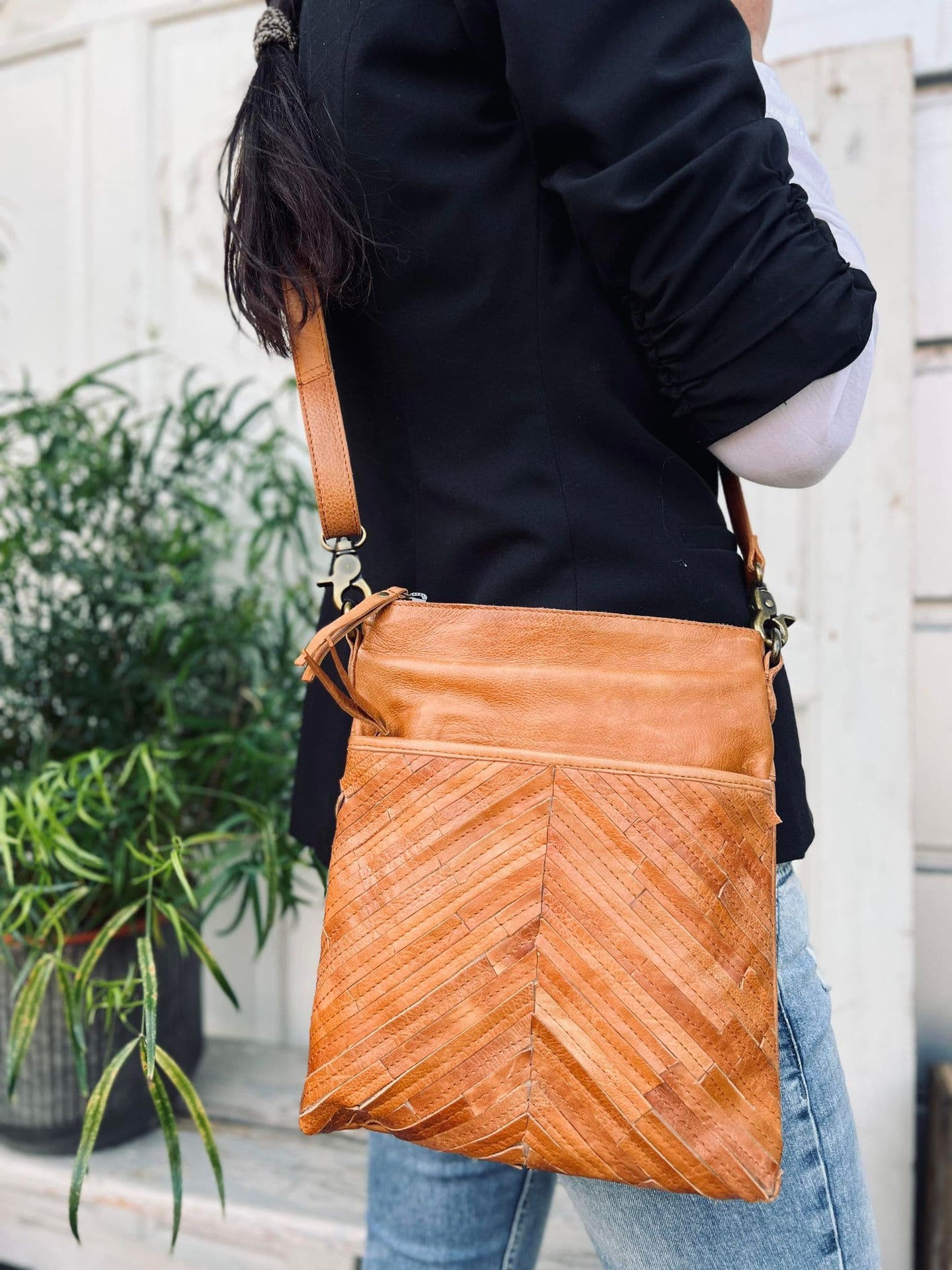 Crossover Cognac - Handmade leather - VIAMAJA.DK