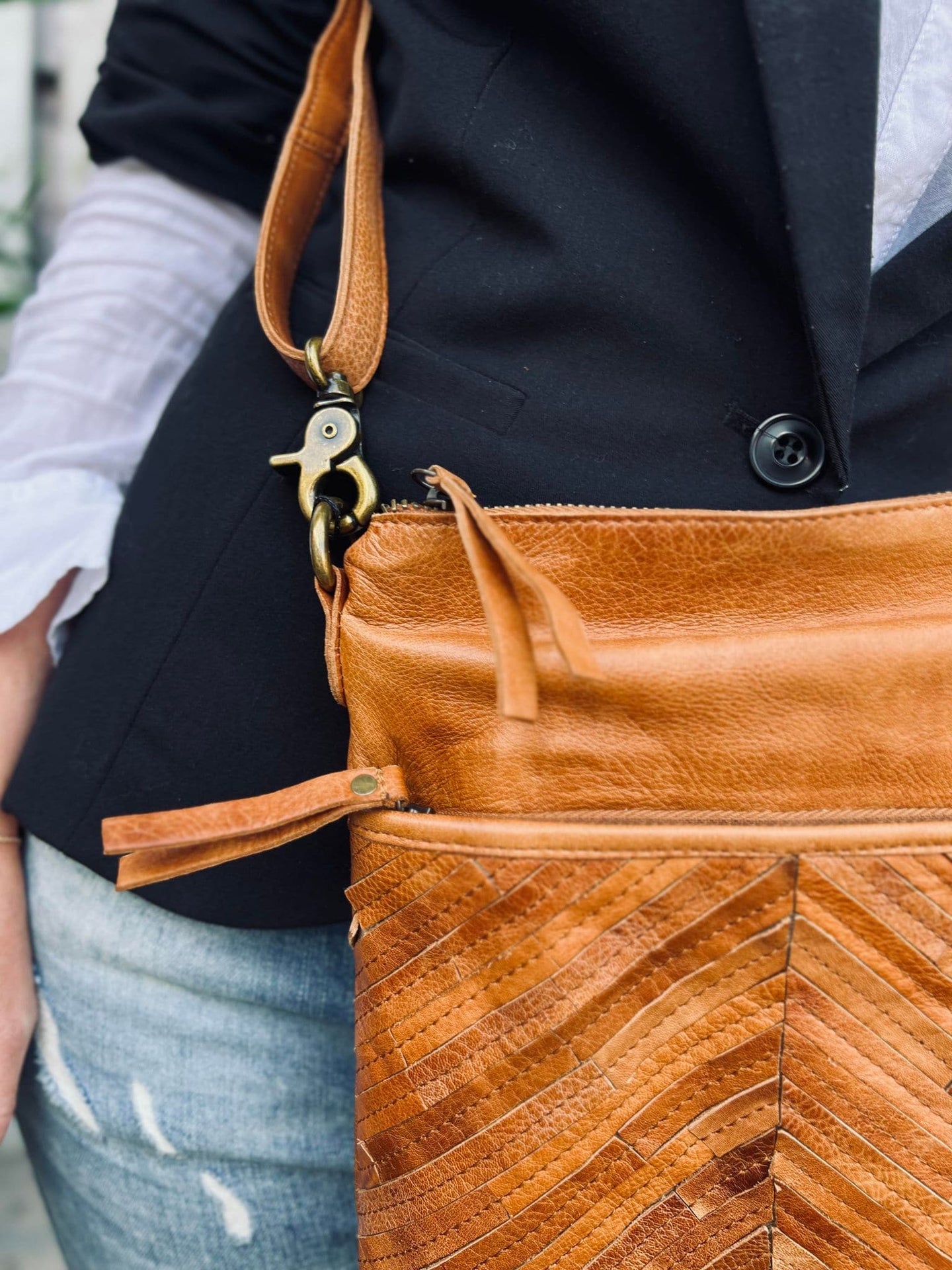 Crossover Cognac - Handmade leather - VIAMAJA.DK