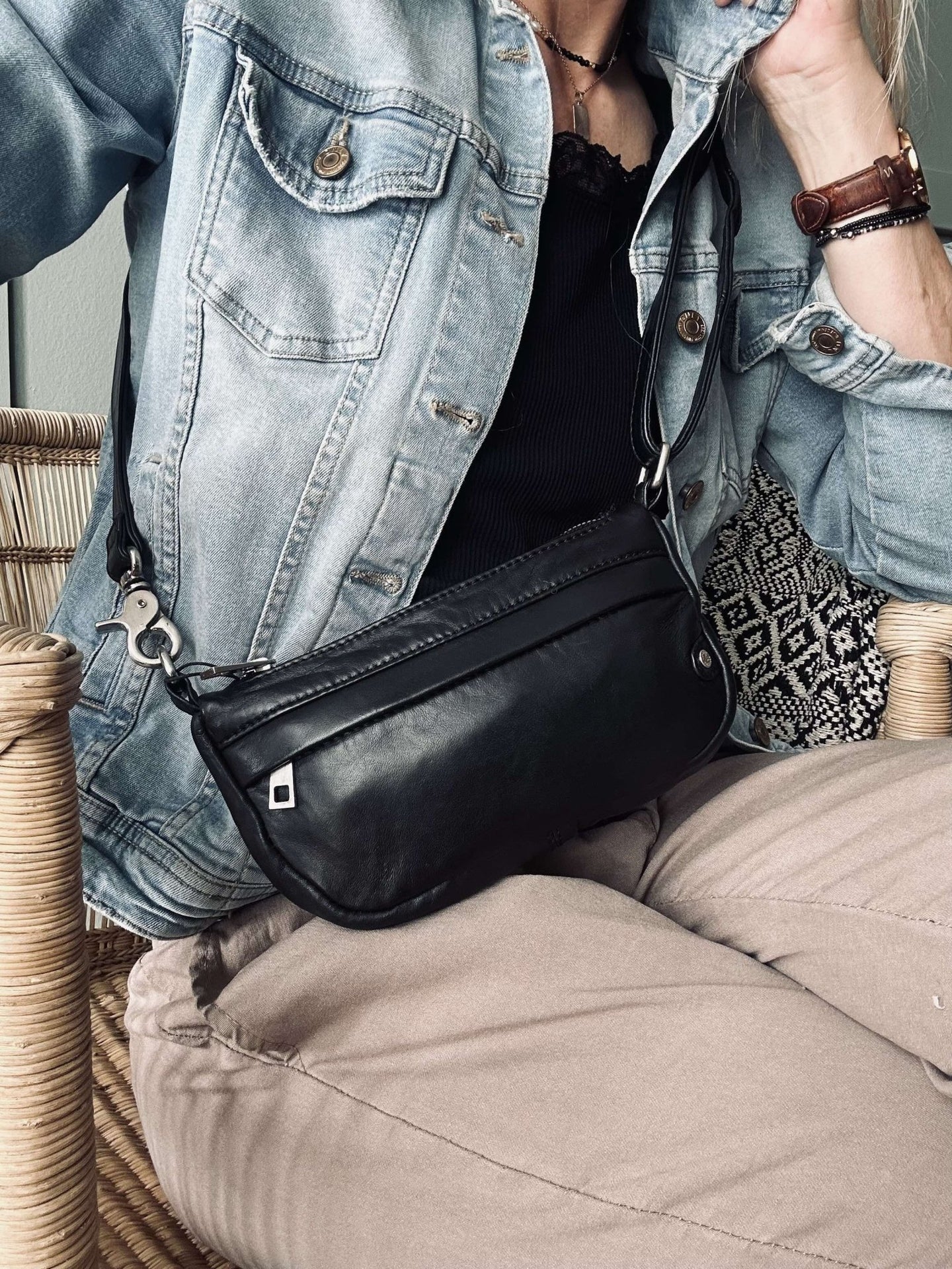 Crossover Mobil – Black - VIAMAJA.DK