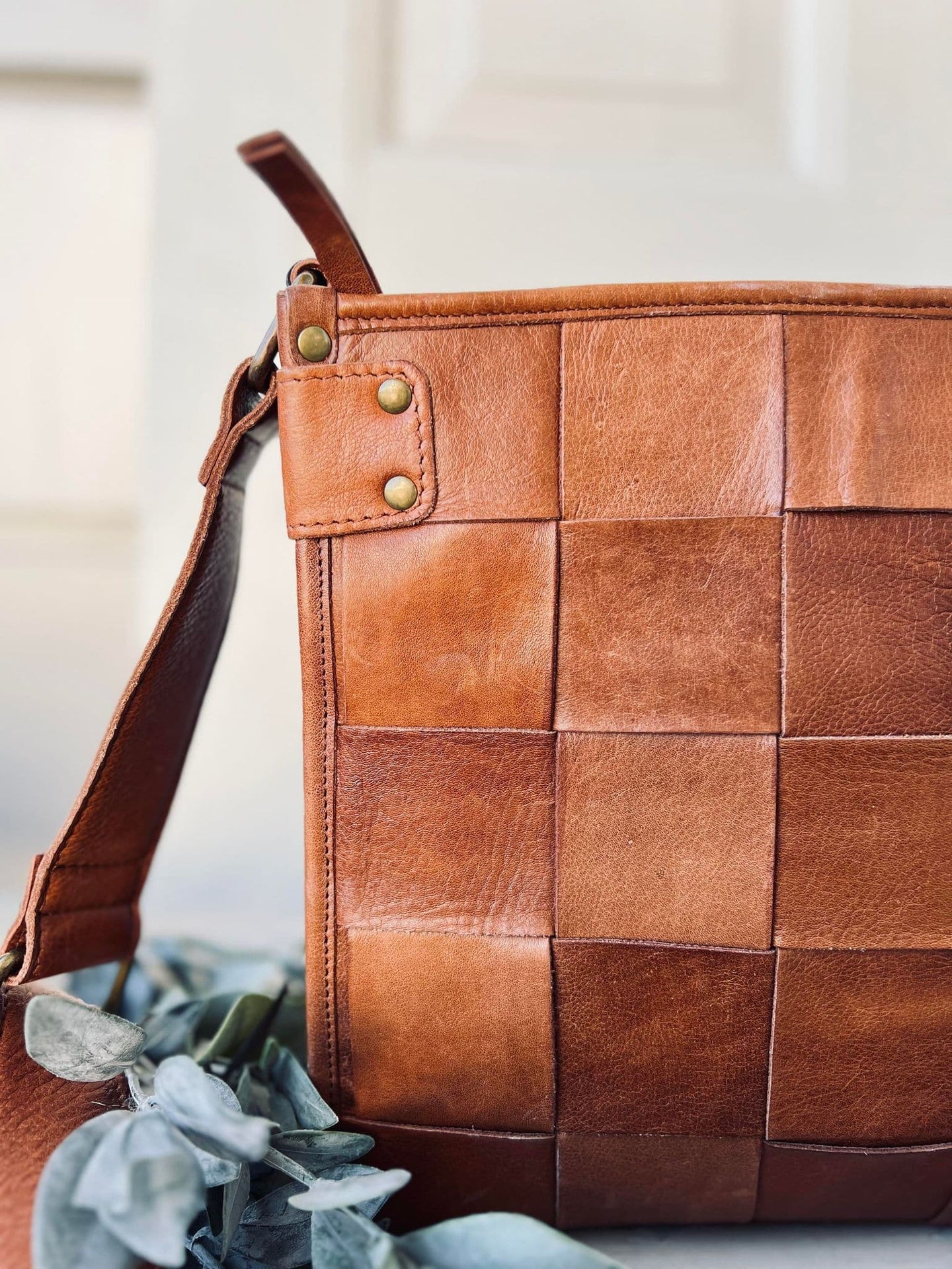 Crossover URBAN Walnut - VIAMAJA.DK