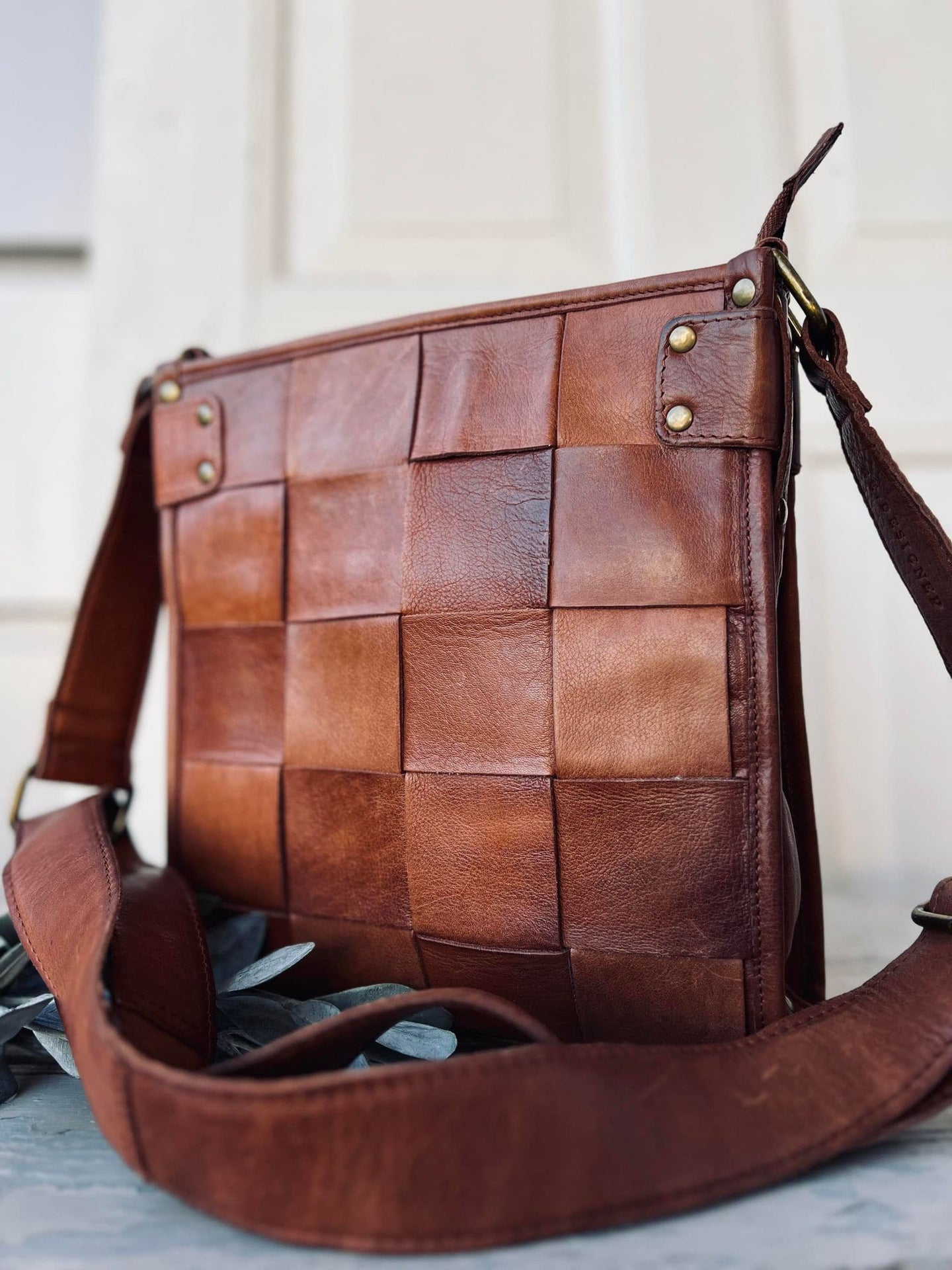 Crossover URBAN Walnut - VIAMAJA.DK