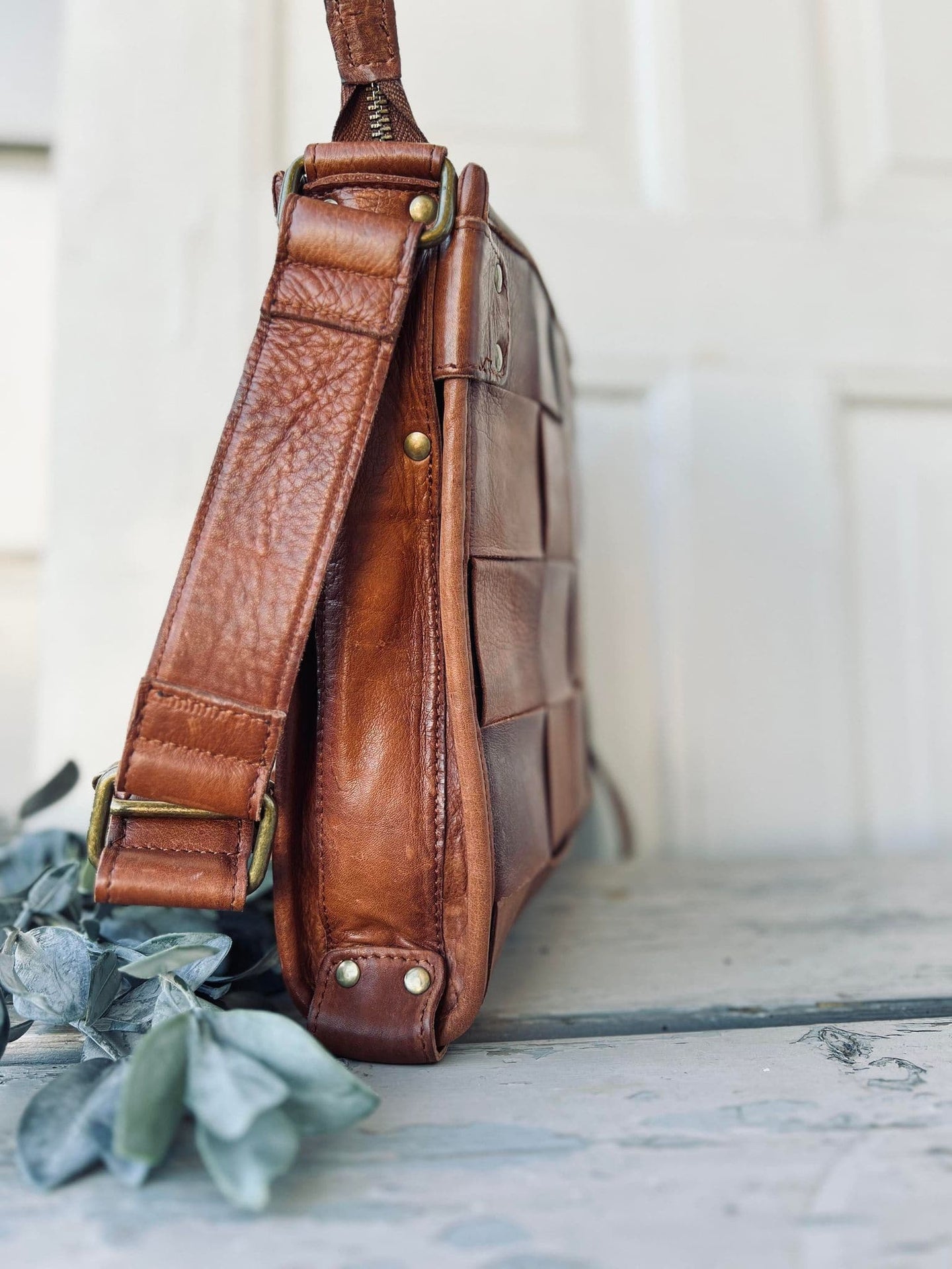 Crossover URBAN Walnut - VIAMAJA.DK