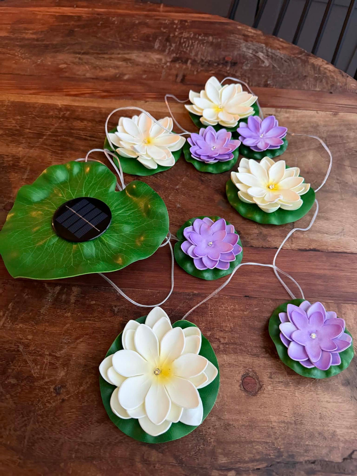 Lotuskedja med Solar - 8 blommor