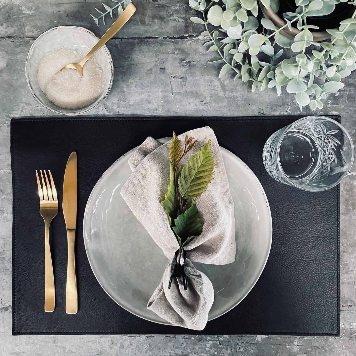 Dækkeserviet 30x45 - Bøffellæder Sort - VIAMAJA.DK