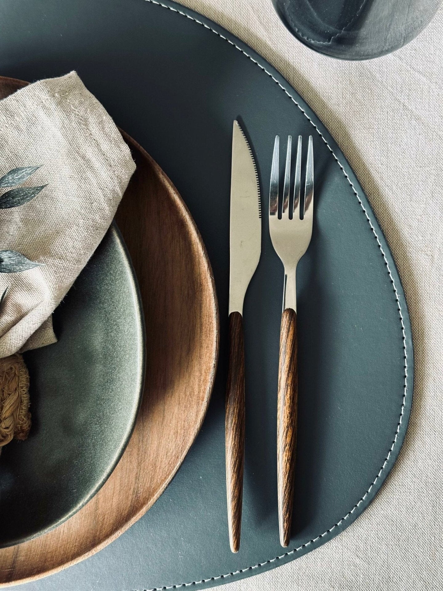 Dækkeserviet – Grå - VIAMAJA.DK