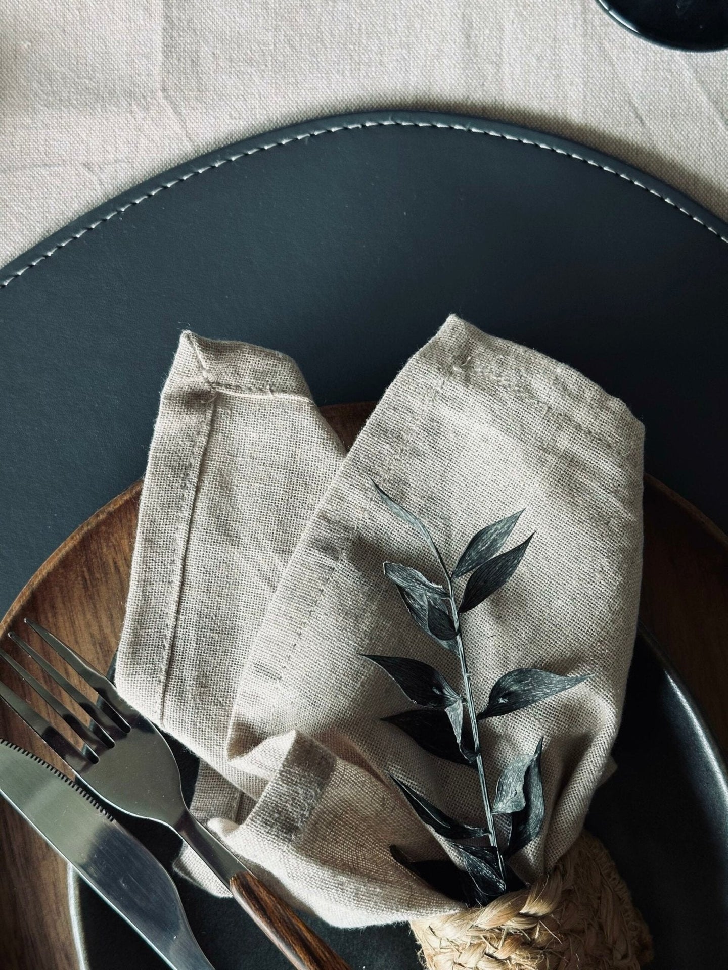 Dækkeserviet – Grå - VIAMAJA.DK