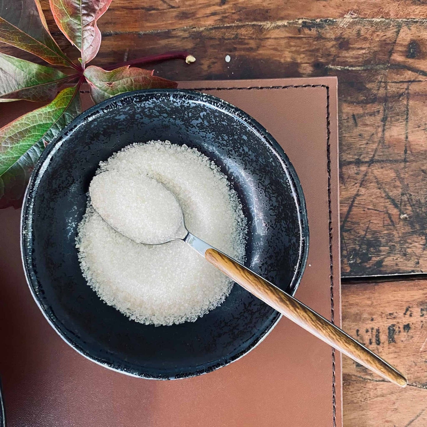 Dækkeserviet i Brun læder - VIAMAJA.DK