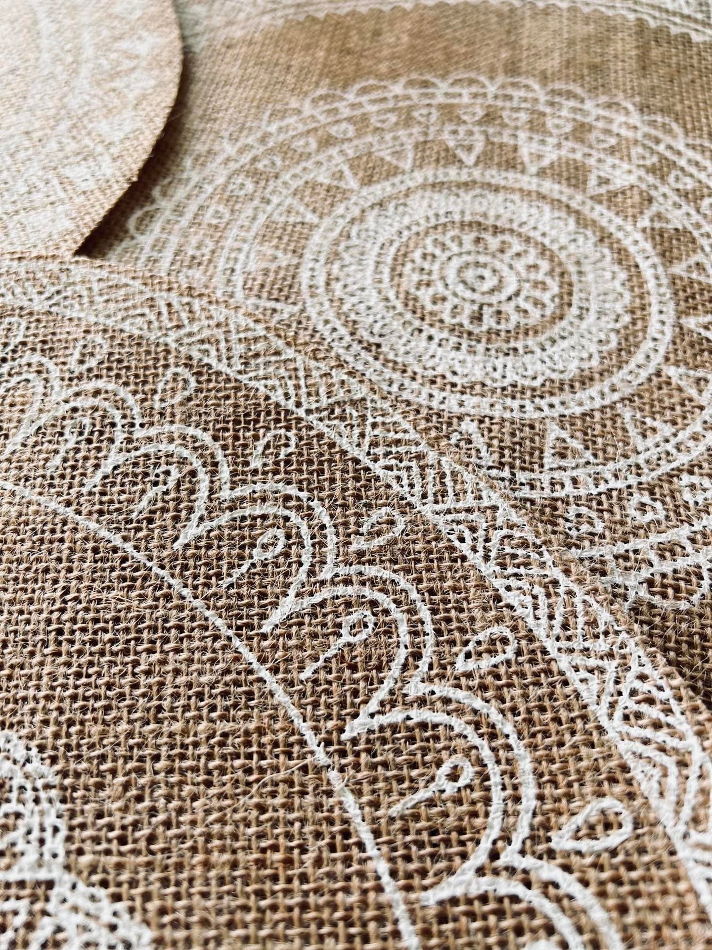 Dækkeserviet i Jute - White boheme Mix - VIAMAJA.DK