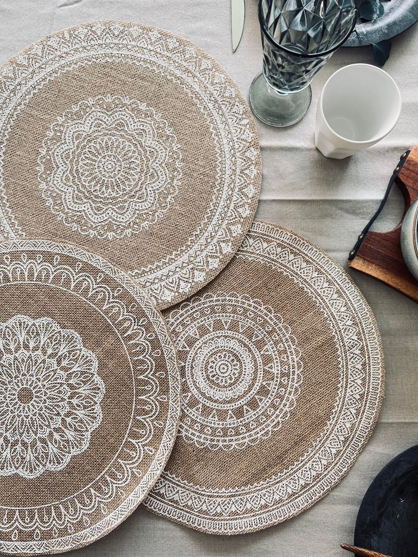 Dækkeserviet i Jute - White boheme Mix - VIAMAJA.DK
